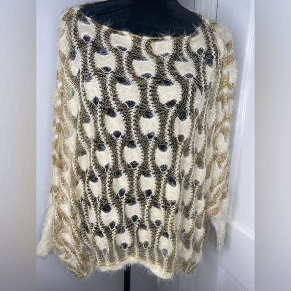 Tasha Nordstrom Cream and Brown Geometric Shrug - Picture 3 of 7